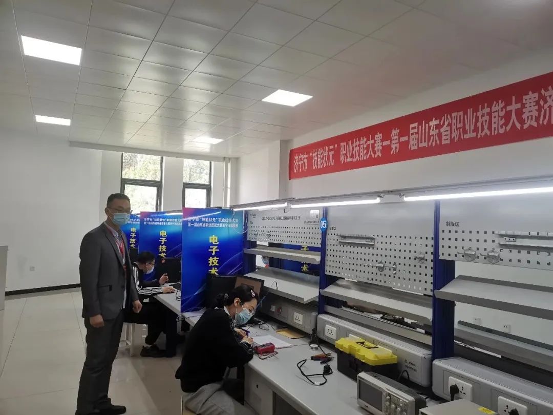戳我試試
